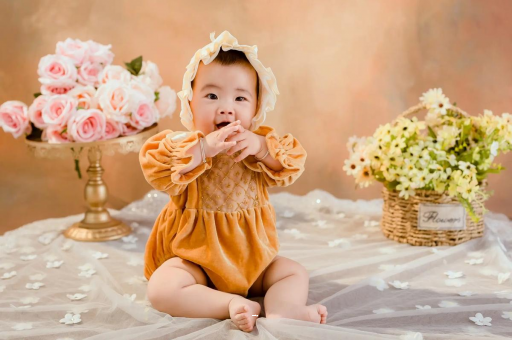 玉树宝宝睡觉爱笑 玉树宝宝睡觉爱笑